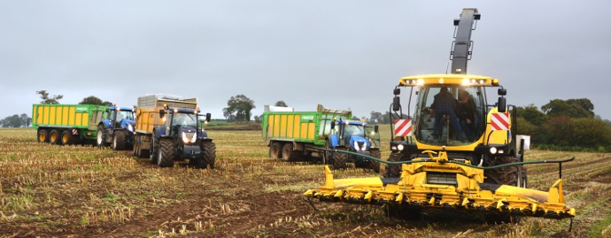 ensileuse New Holland FR et tracteurs New Holland T7 et T8