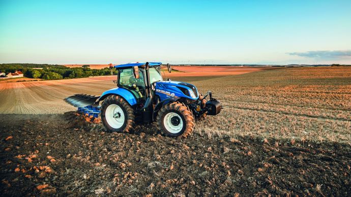 Nouveauté tracteur - New Holland ajoute le six cylindres compact de 135 ch à sa gamme T6